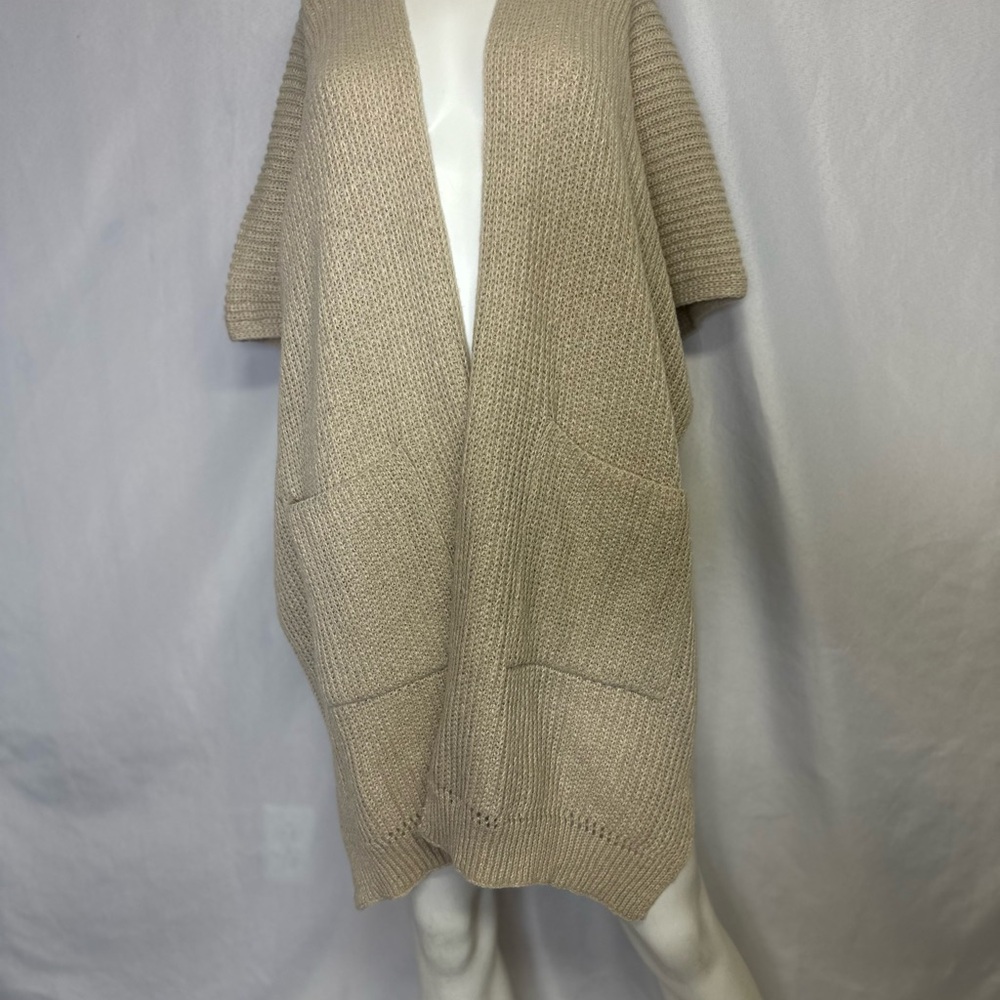 COPY - Time and Tru Women's Ribbed Sweater Cape with Pockets, One Size, tan ~ n…